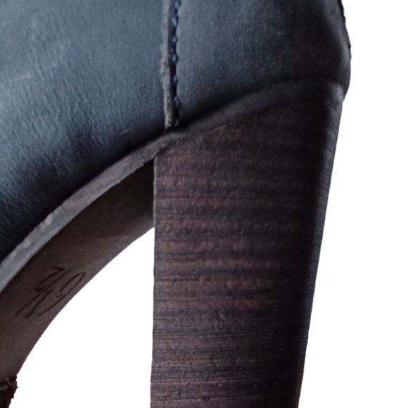 Apepezza Blue Leather Stacked Heel Ankle Boot size 6.5 - Picture 7 of 7